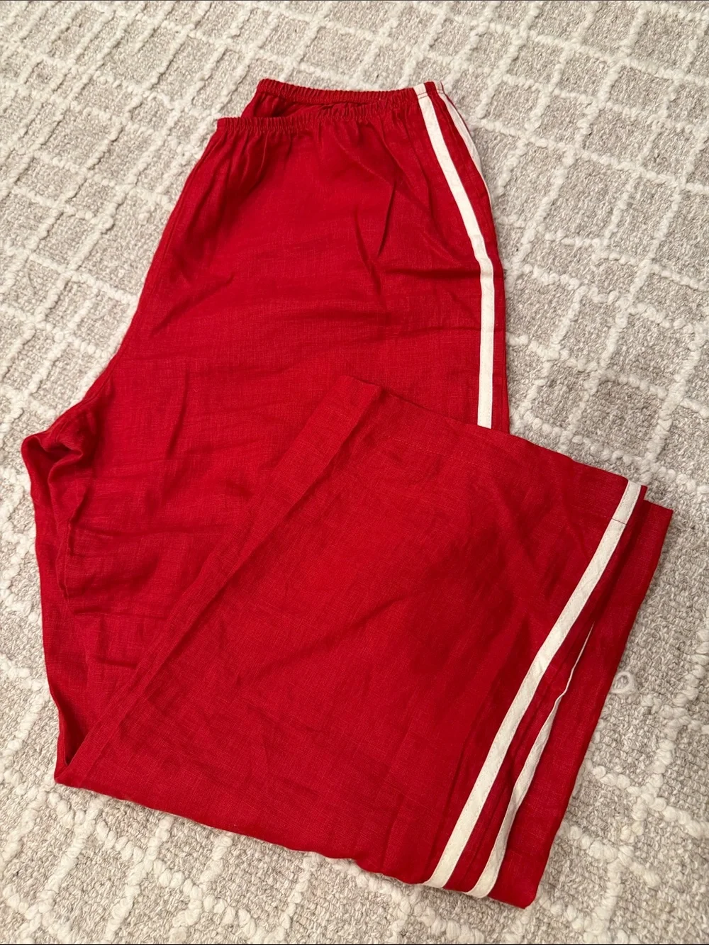 DONNI. Red Wide-Leg Pants with White Side Stripes - Picture 4 of 4